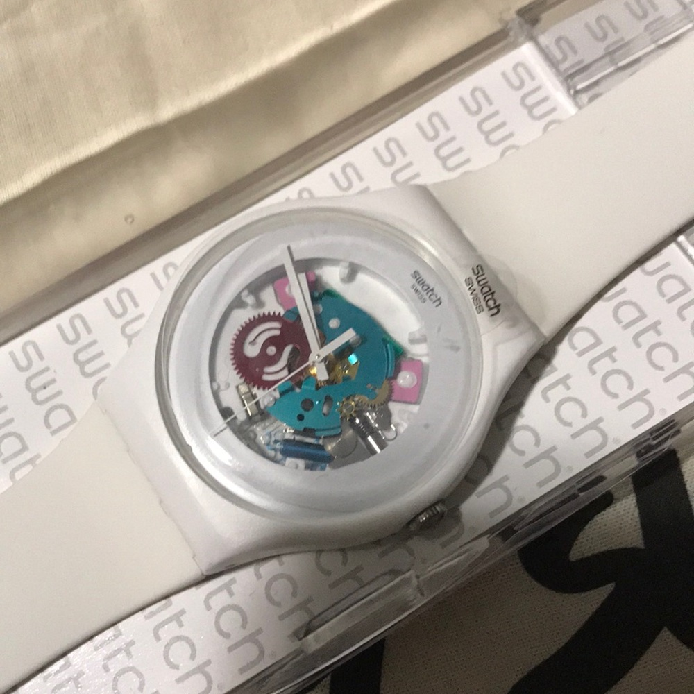 SWATCH "WHITE LACQUERED" WATCH - SUOW100 (UNISEX)